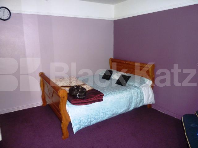 			NEW INSTRUCTION, 3 Bedroom, 1 bath, 1 reception Flat			 Margery Street, Russell Sq-Clerkenwell